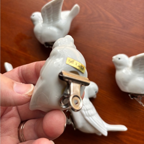 Vintage Bird Ornaments White Clip On Set of 5 Porcelain - Picture 7 of 9